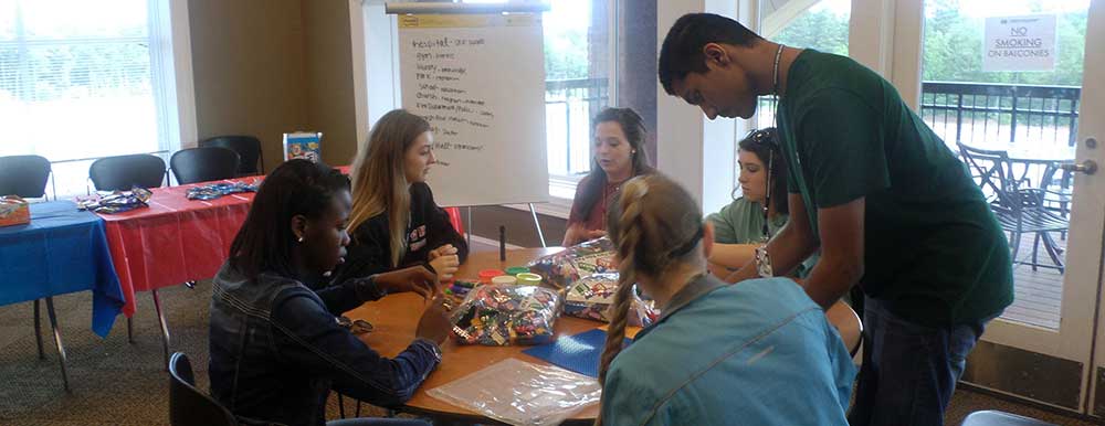 A group from the 2016 RMS class collaborating.